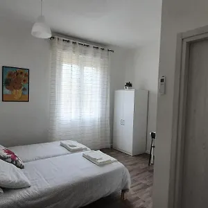 Artis Bed & Breakfast