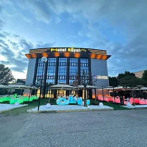 Royal Hotel